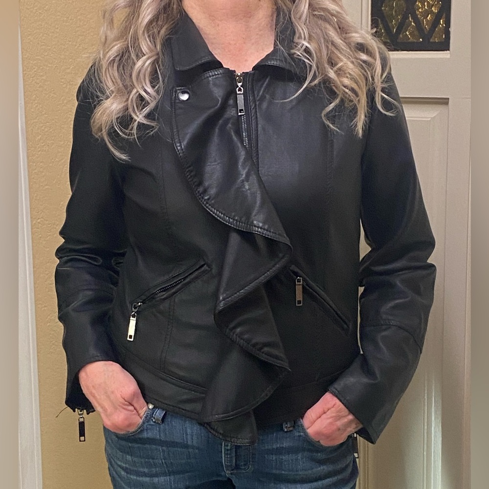 🦋SPRING SALE🦋 Thread & Supply Faux Leather Jacket